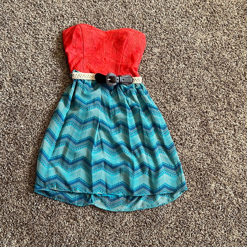 City Triangles, strapless belted dress, coral and blue chevron print